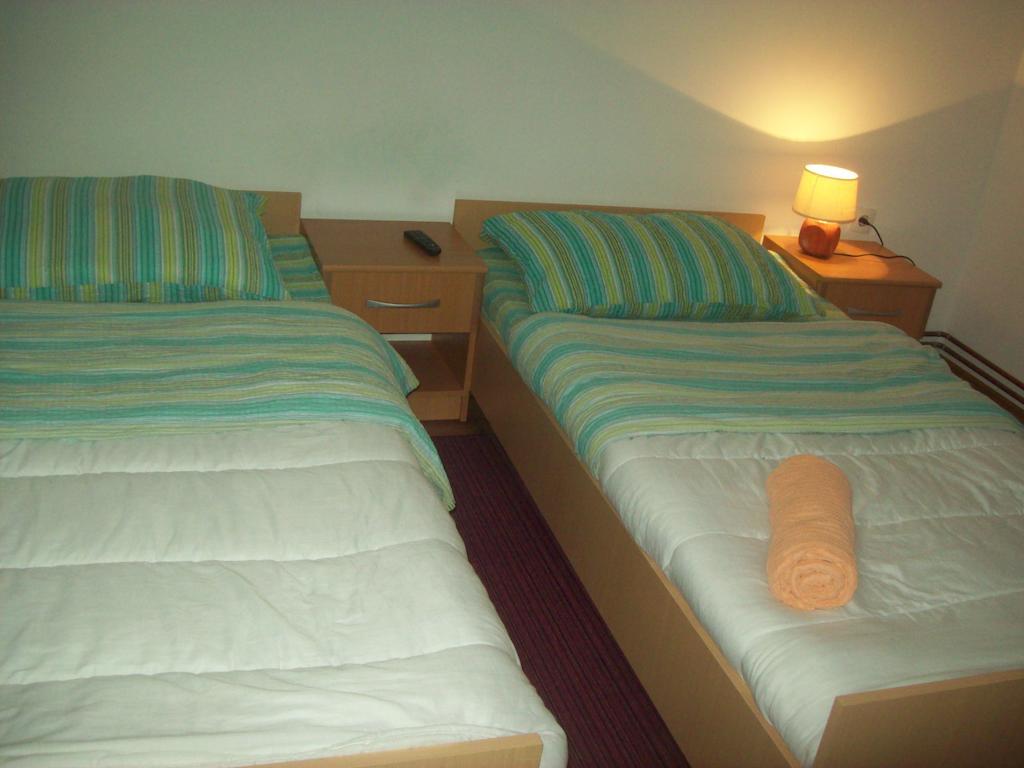 Rooms Vuksa Donji Lapac 객실 사진